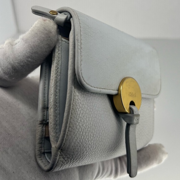🩶Chloe FULL INCLUSION!! Grey Leather Indy Square Tri Fold Wallet RARE!!🩶 - Picture 5 of 9